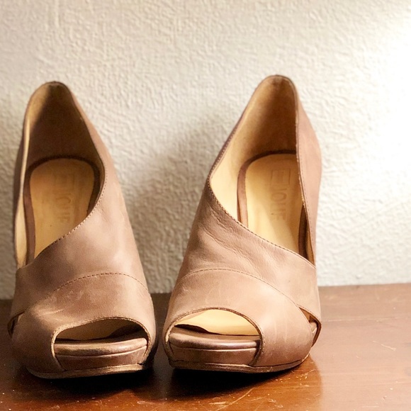 Michael Jolie *DESIGNER* Italian Leather heels - Picture 2 of 6